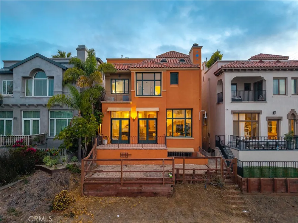 5206 Pacific Avenue Marina del Rey, CA 90292
