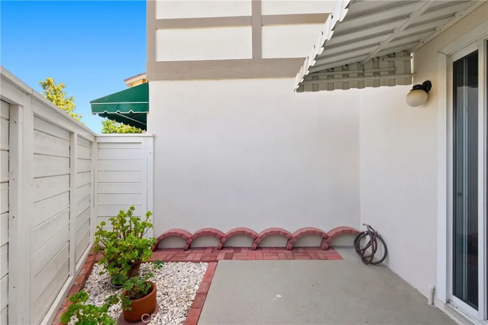 8095 KERR Green Buena Park, CA 90621
