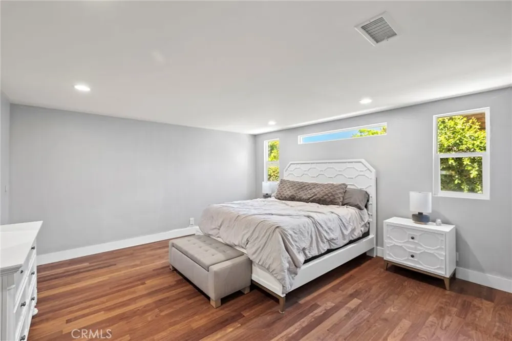 19242 Barrett Lane North Tustin, CA 92705