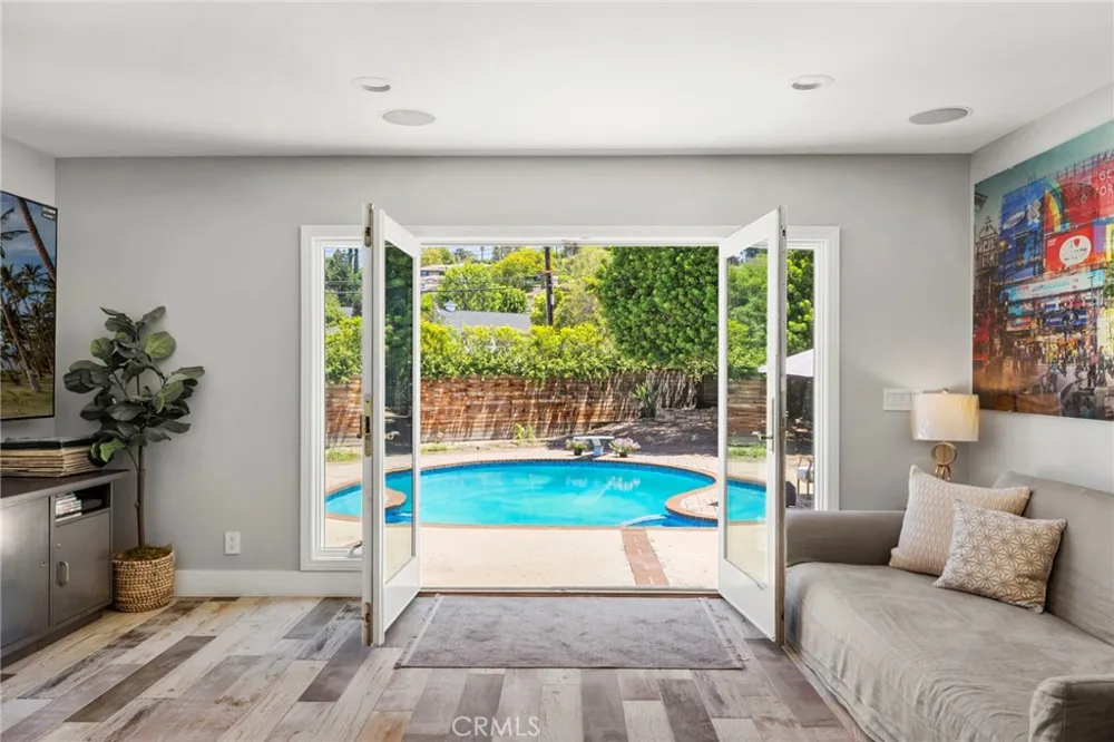 19242 Barrett Lane North Tustin, CA 92705