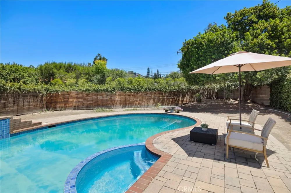 19242 Barrett Lane North Tustin, CA 92705