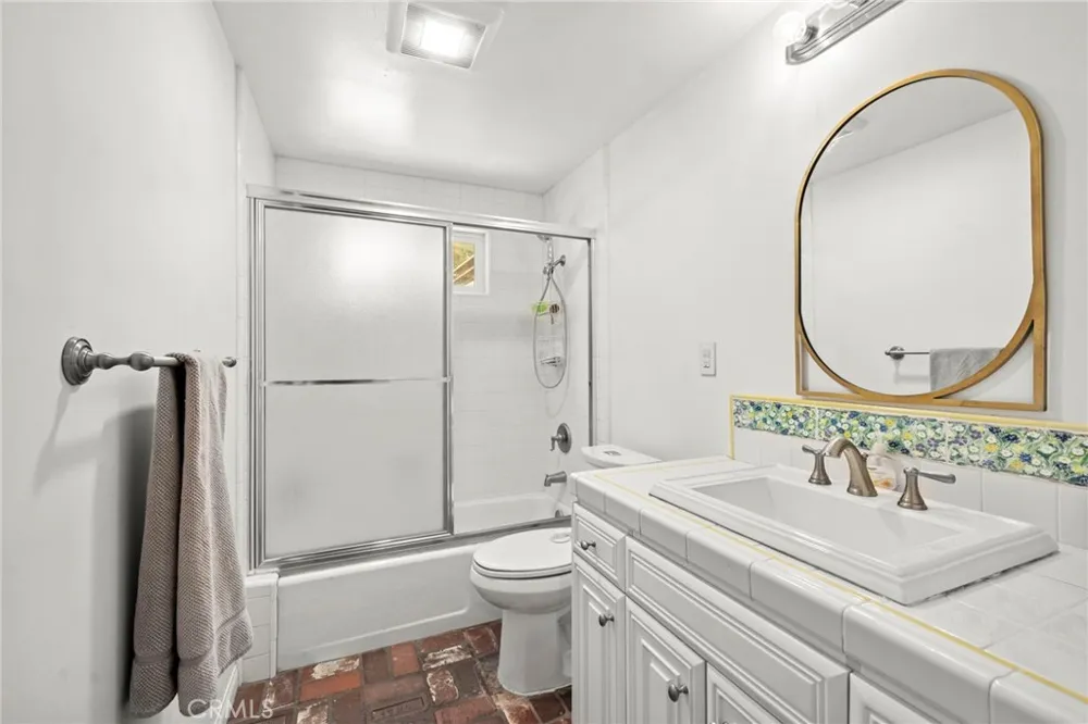19242 Barrett Lane North Tustin, CA 92705
