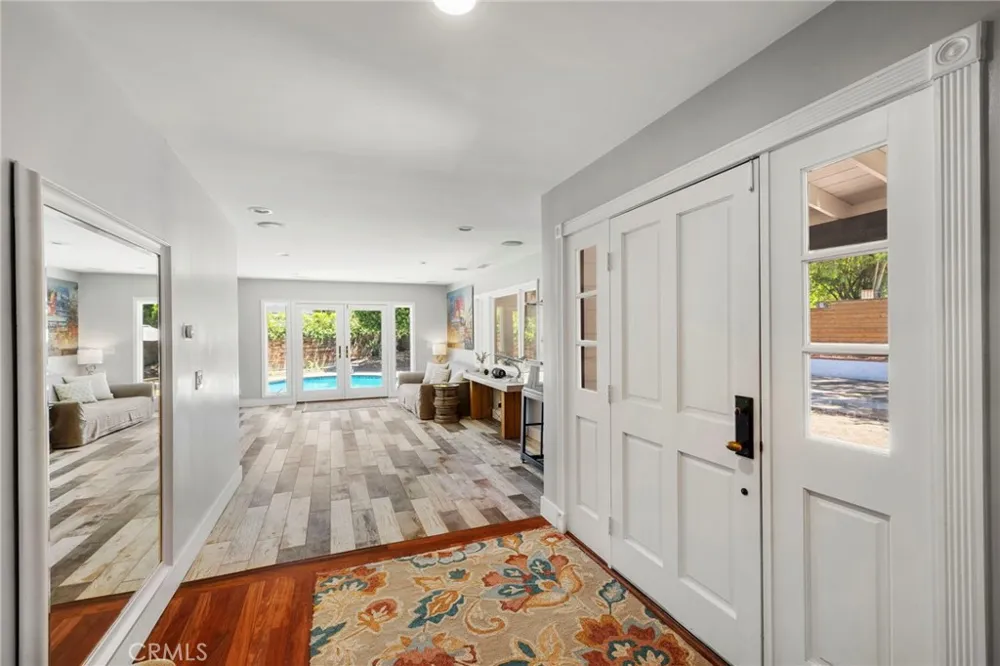 19242 Barrett Lane North Tustin, CA 92705