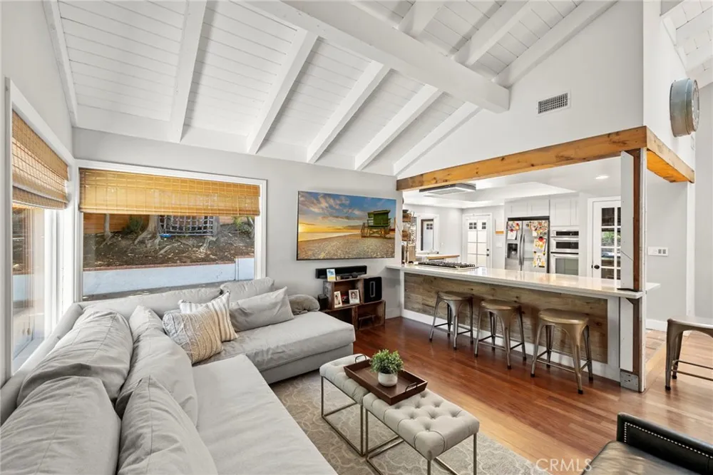 19242 Barrett Lane North Tustin, CA 92705