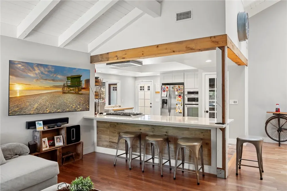 19242 Barrett Lane North Tustin, CA 92705