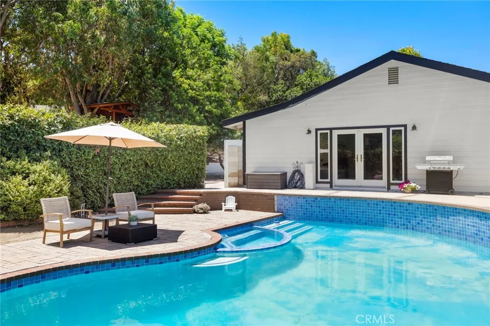 19242 Barrett Lane North Tustin, CA 92705