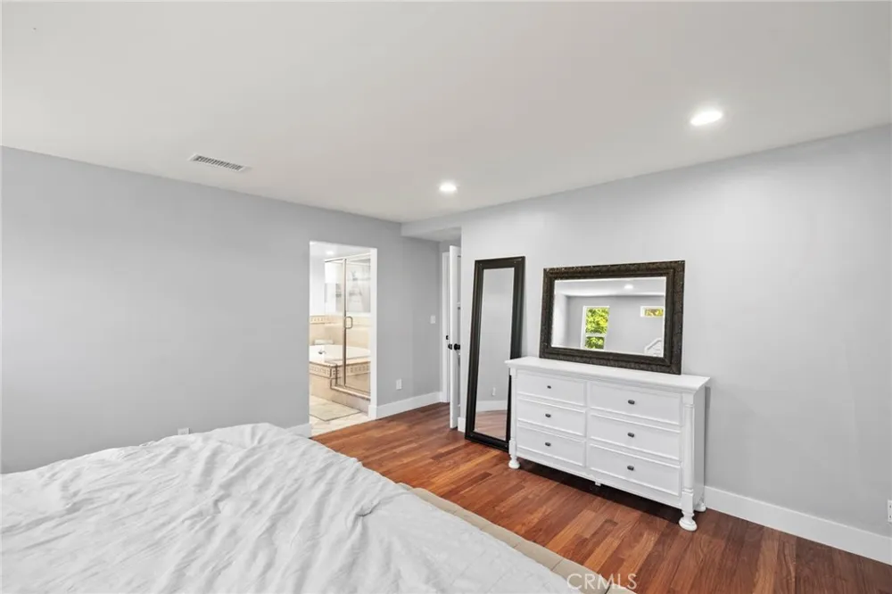 19242 Barrett Lane North Tustin, CA 92705