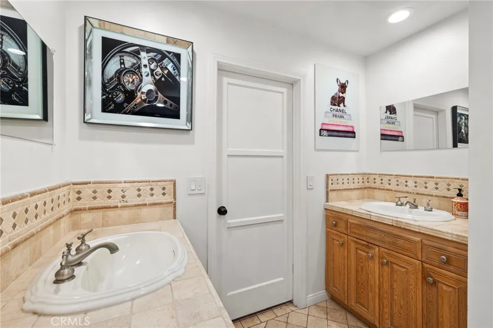 19242 Barrett Lane North Tustin, CA 92705
