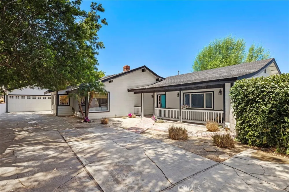 19242 Barrett Lane North Tustin, CA 92705