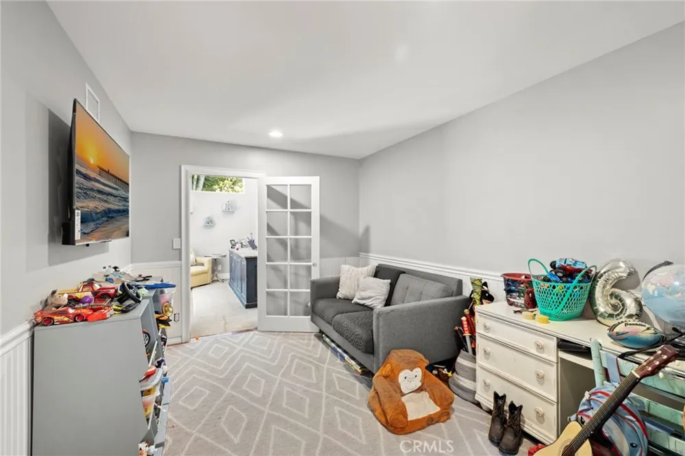 19242 Barrett Lane North Tustin, CA 92705