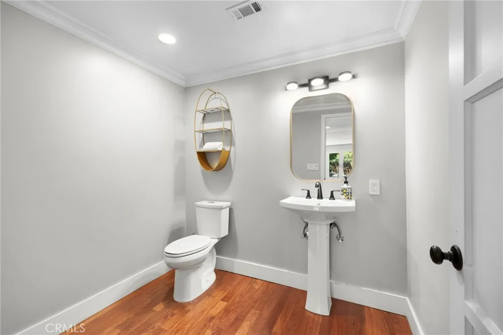 19242 Barrett Lane North Tustin, CA 92705