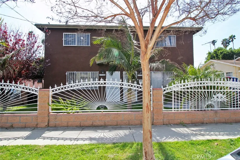 414 E 98th Street #B Inglewood, CA 90301