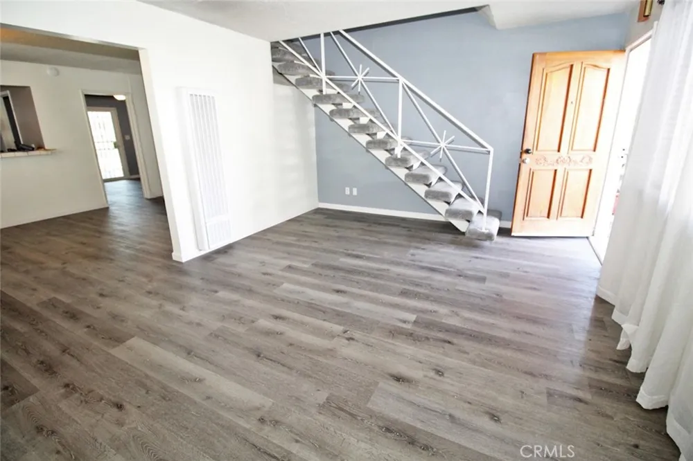 414 E 98th Street #B Inglewood, CA 90301