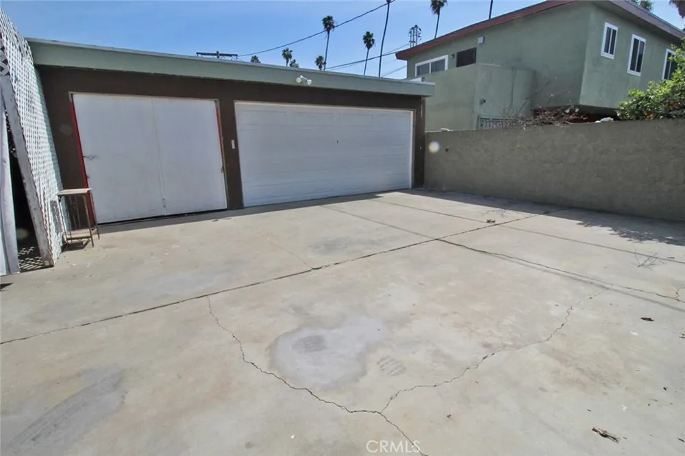 414 E 98th Street #B Inglewood, CA 90301