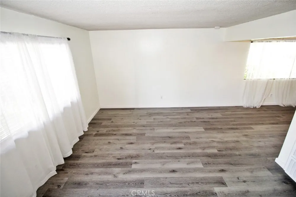 414 E 98th Street #B Inglewood, CA 90301