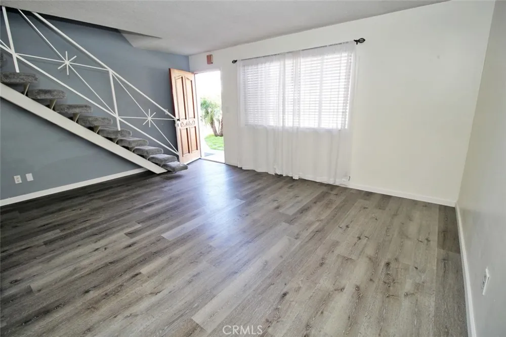 414 E 98th Street #B Inglewood, CA 90301