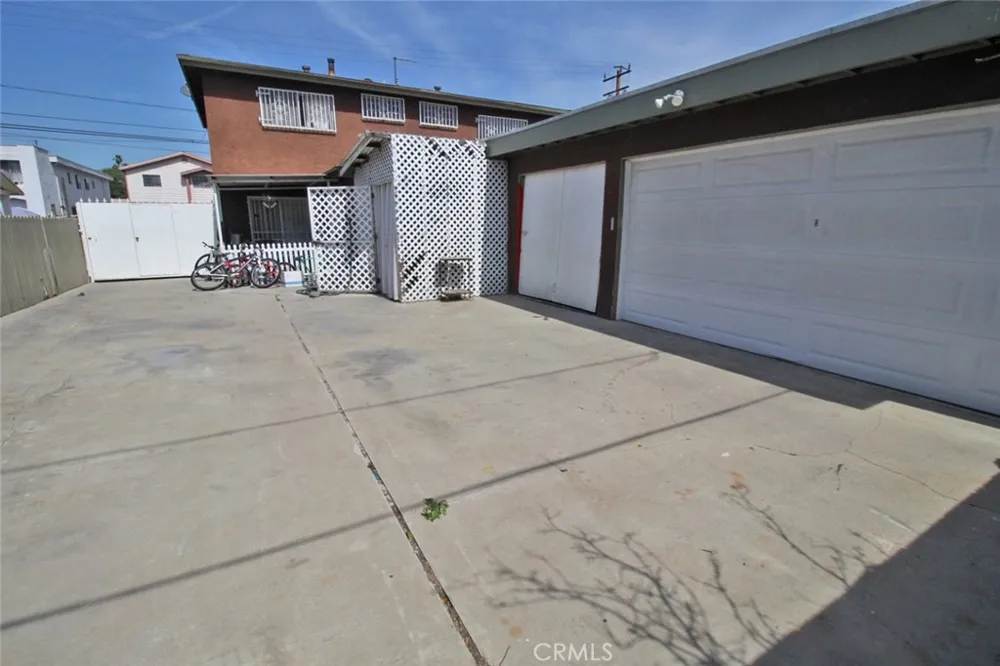 414 E 98th Street #B Inglewood, CA 90301