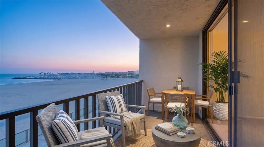 1140 E Ocean Long Beach, CA 90802
