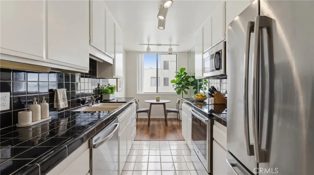 1140 E Ocean Long Beach, CA 90802
