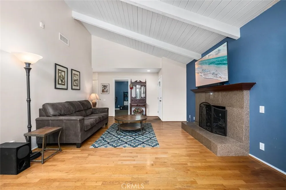 9 Badger Pass Irvine, CA 92604