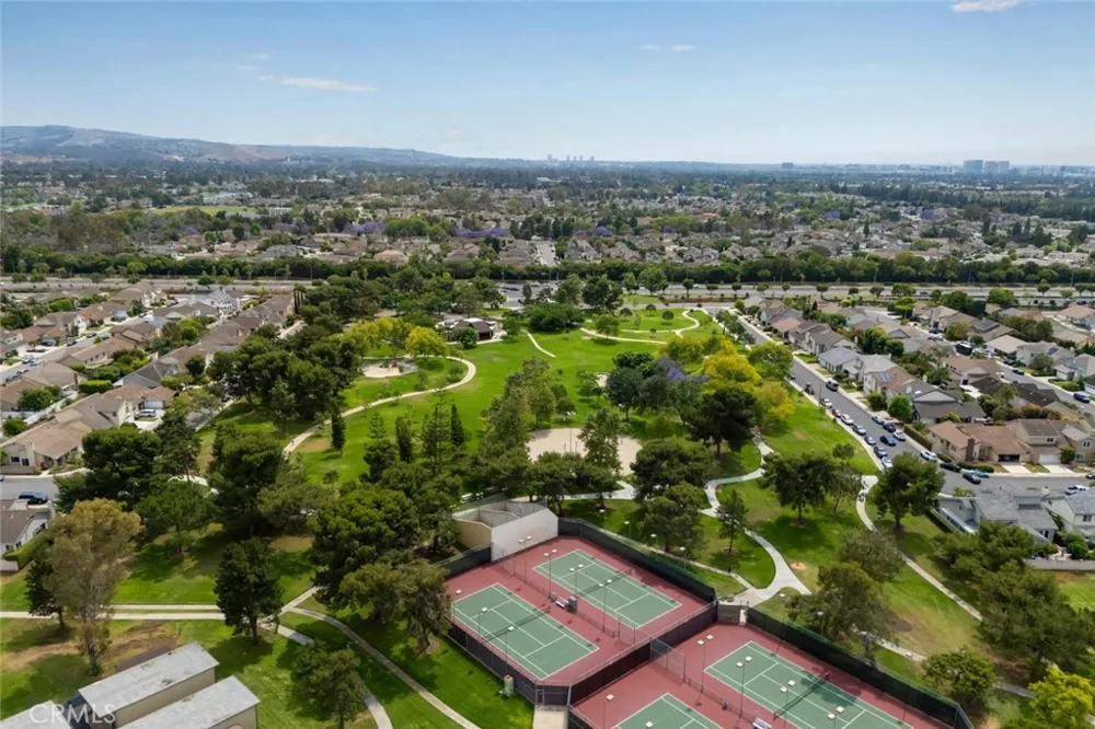 9 Badger Pass Irvine, CA 92604