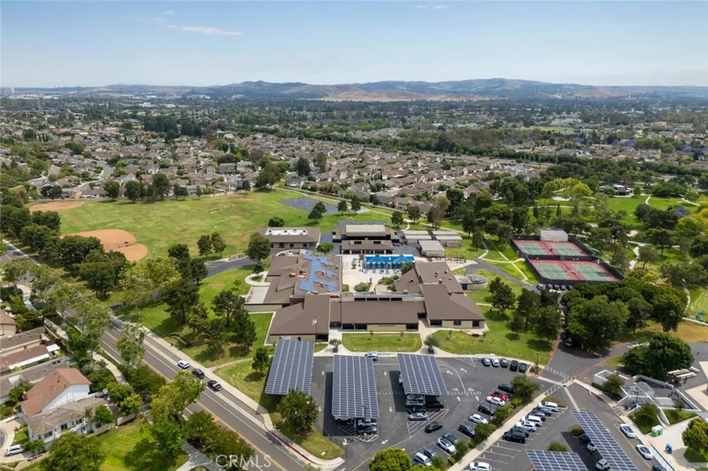 9 Badger Pass Irvine, CA 92604