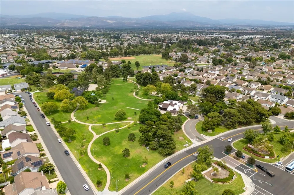 9 Badger Pass Irvine, CA 92604