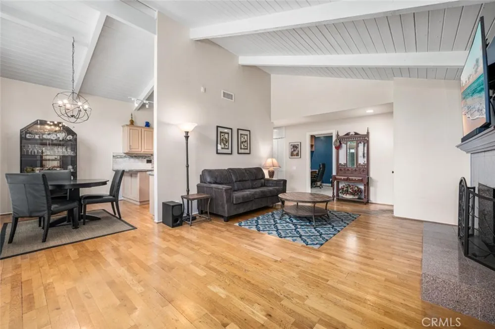 9 Badger Pass Irvine, CA 92604
