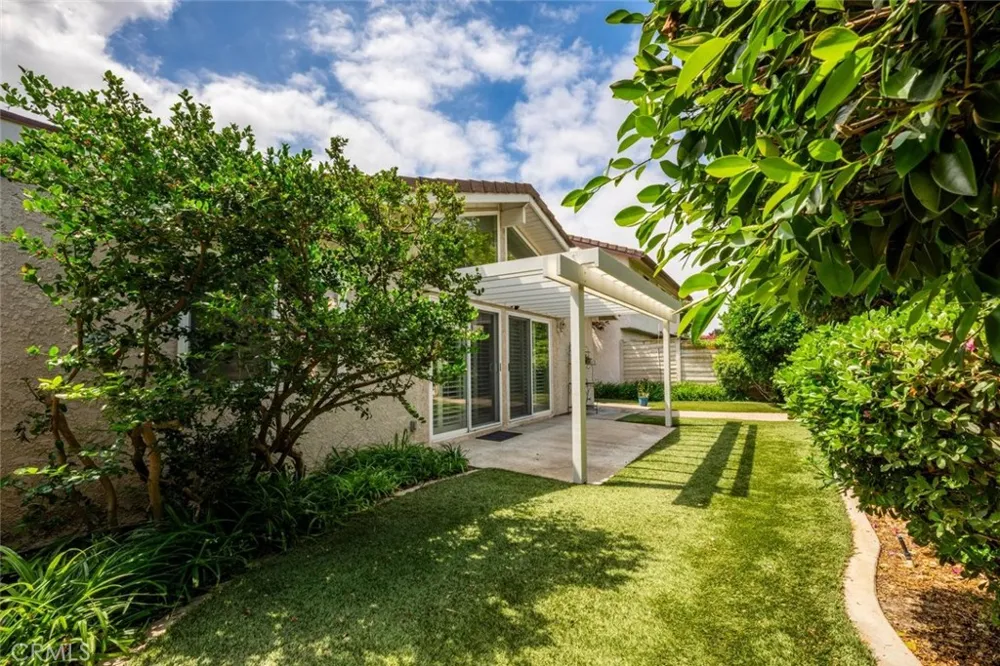 9 Badger Pass Irvine, CA 92604