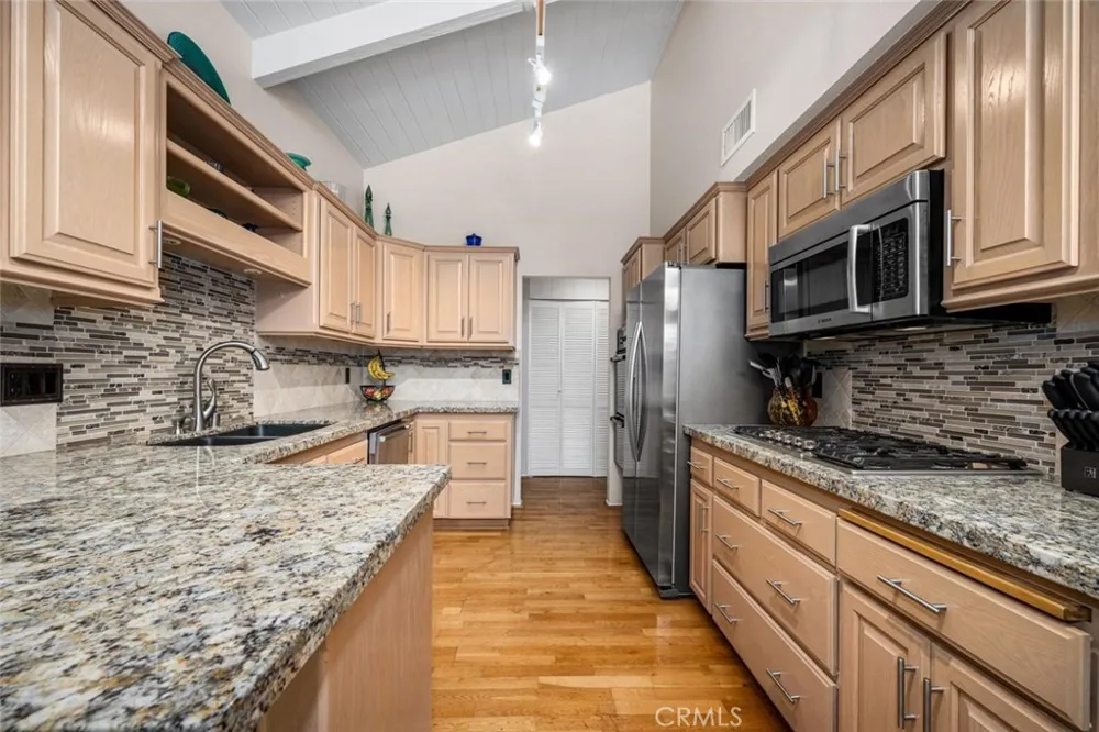9 Badger Pass Irvine, CA 92604