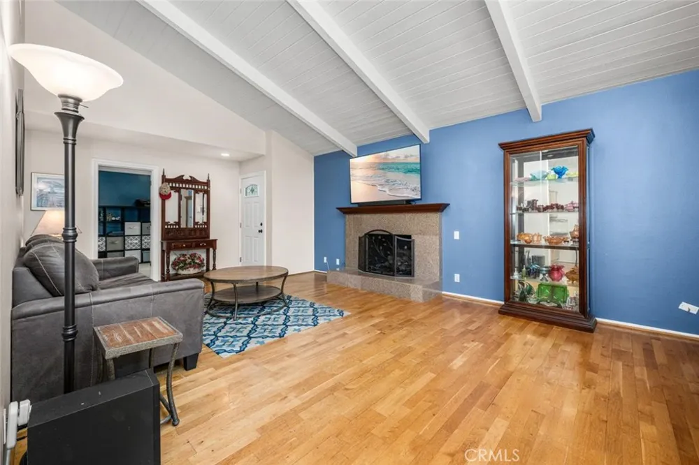 9 Badger Pass Irvine, CA 92604