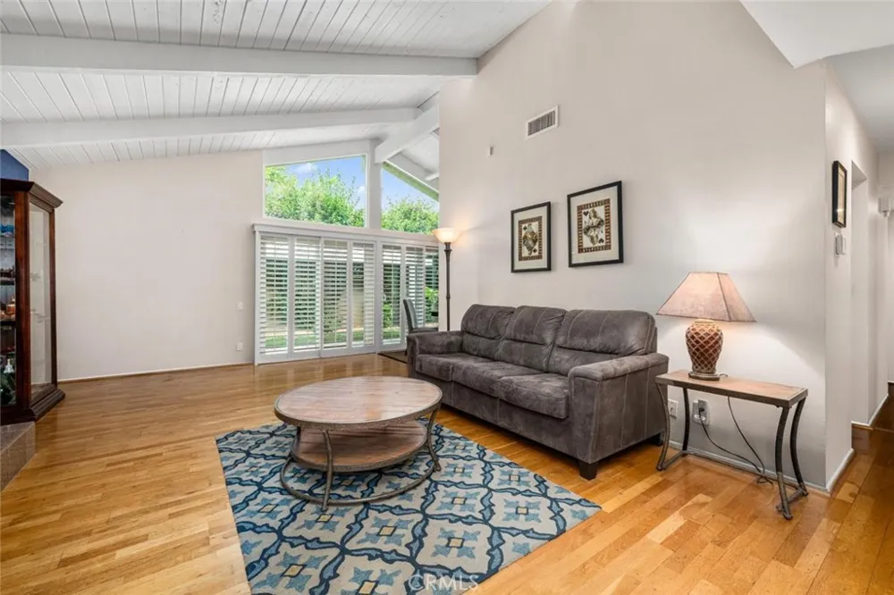 9 Badger Pass Irvine, CA 92604