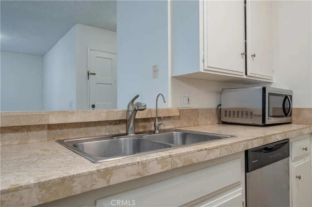 2511 W Sunflower #L3 Santa Ana, CA 92704