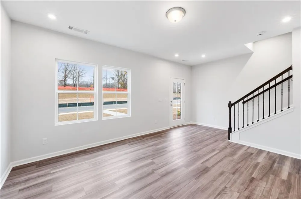 909 Colton Drive Acworth, GA 30102
