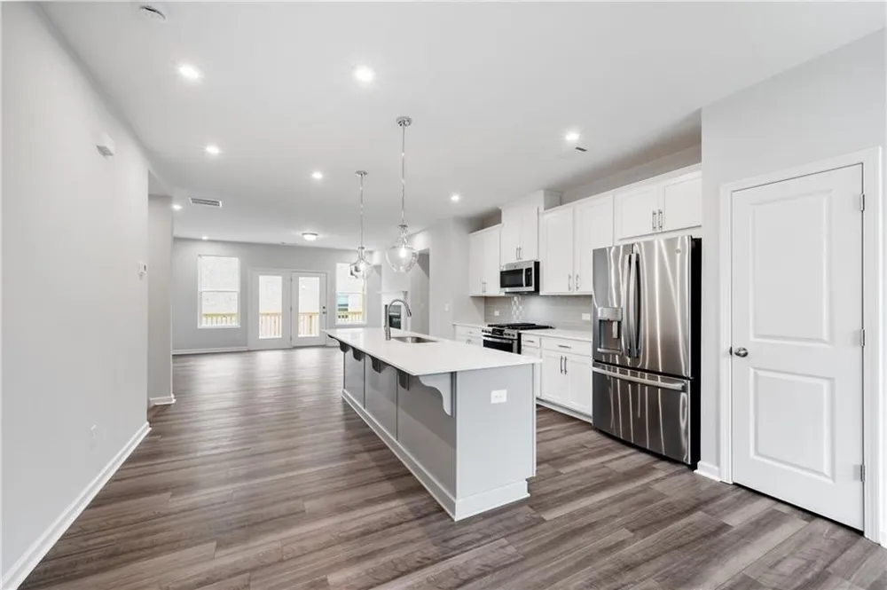 909 Colton Drive Acworth, GA 30102