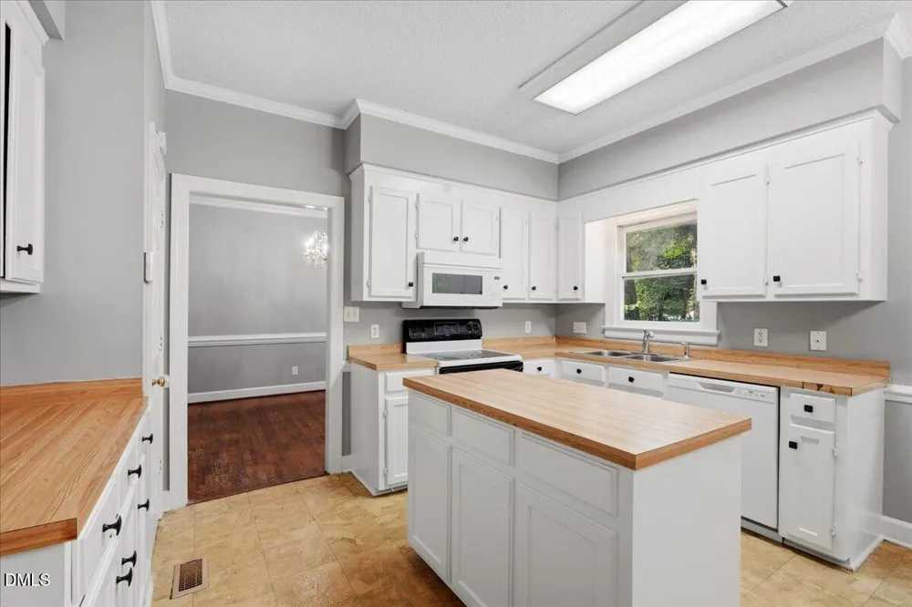 202 Marion Drive Goldsboro, NC 27534