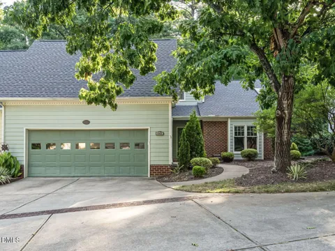 113 Prestwick Place