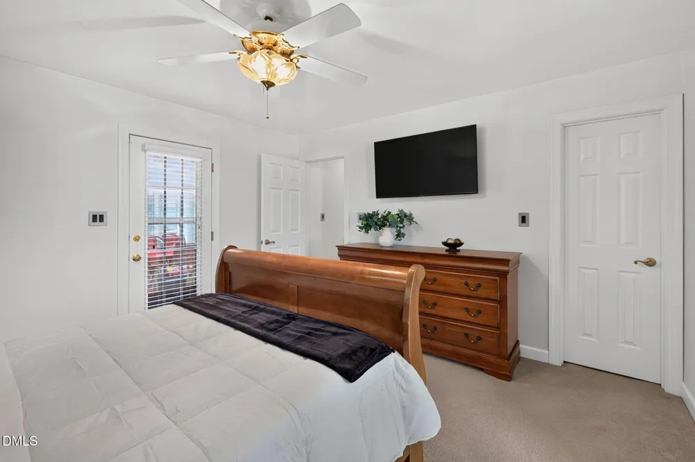 400 La Vista Court Benson, NC 27504