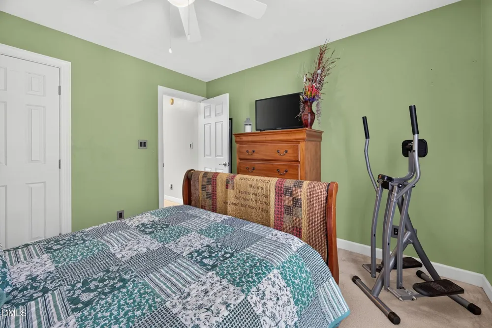400 La Vista Court Benson, NC 27504