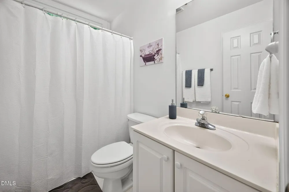 400 La Vista Court Benson, NC 27504