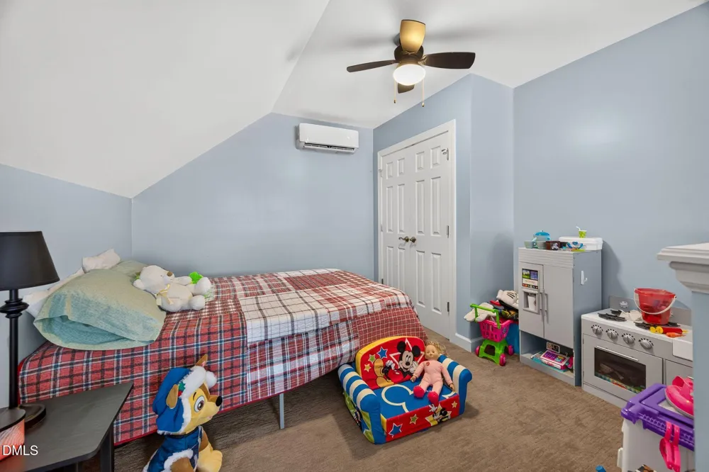 400 La Vista Court Benson, NC 27504