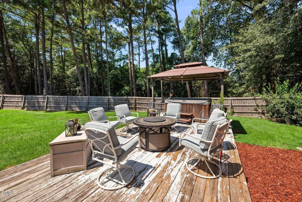 400 La Vista Court Benson, NC 27504