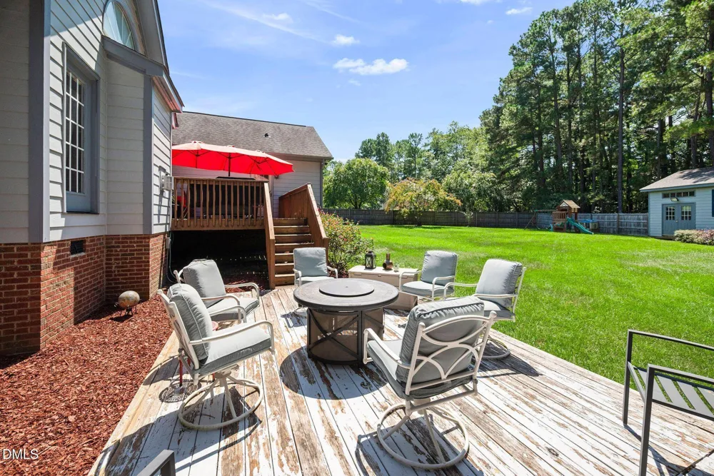 400 La Vista Court Benson, NC 27504