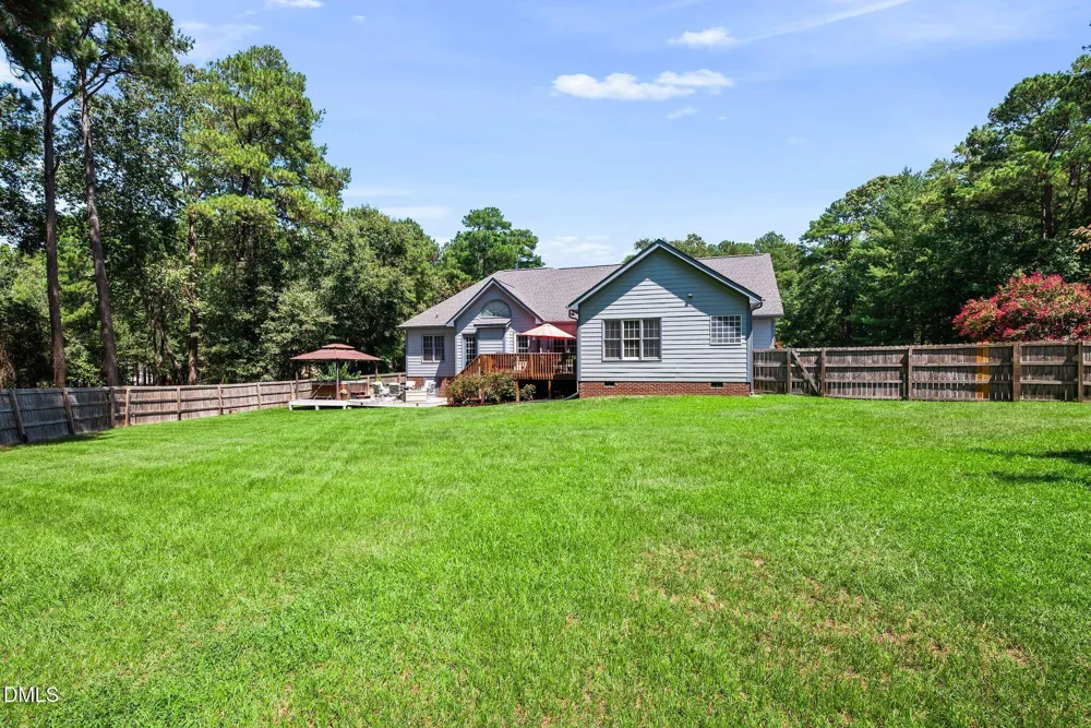 400 La Vista Court Benson, NC 27504
