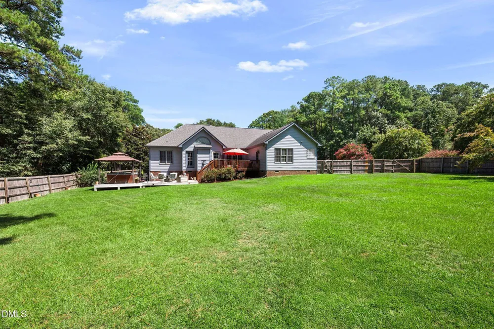 400 La Vista Court Benson, NC 27504