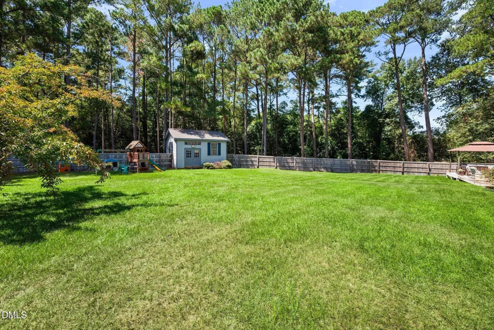 400 La Vista Court Benson, NC 27504