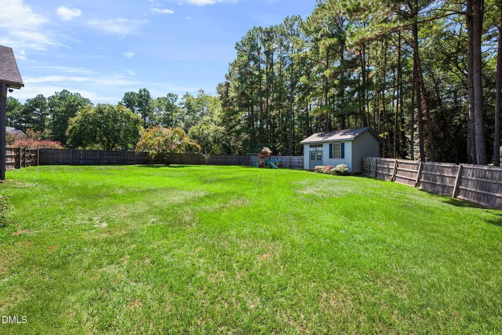 400 La Vista Court Benson, NC 27504