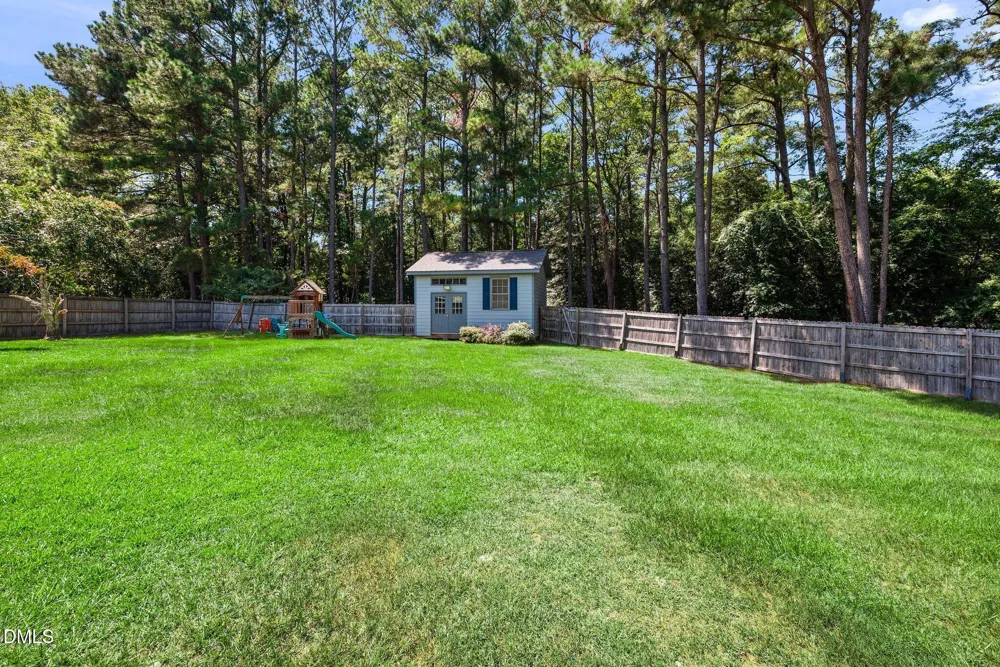 400 La Vista Court Benson, NC 27504