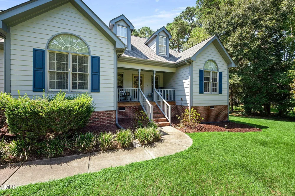 400 La Vista Court Benson, NC 27504