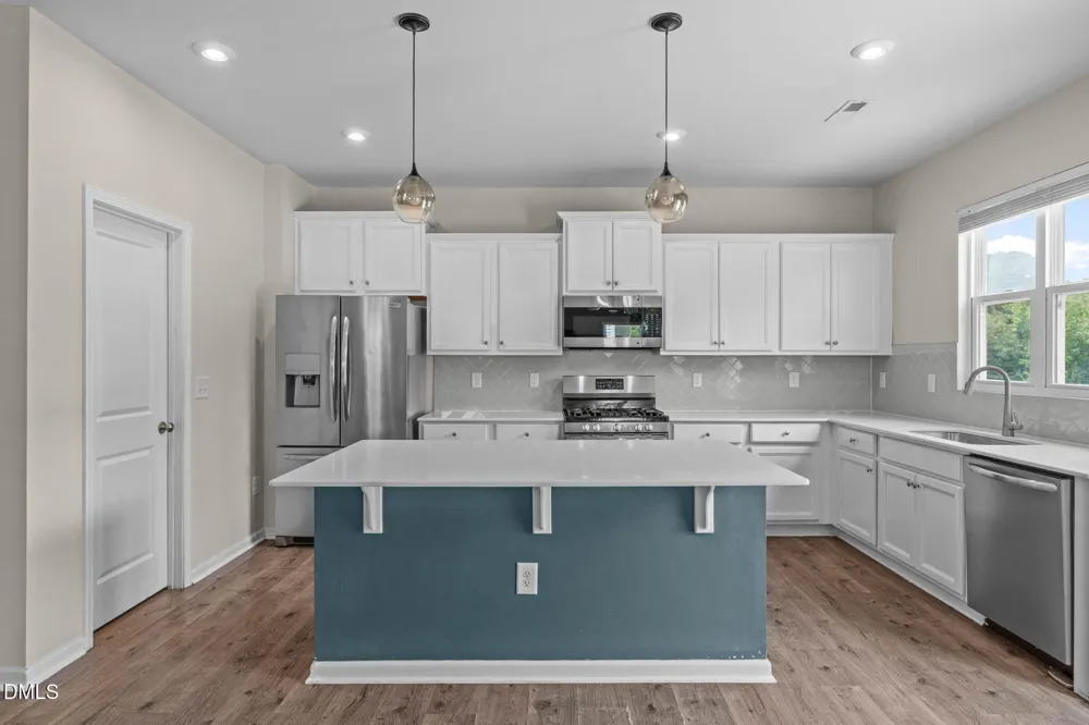 320 W Copenhaver Drive Clayton, NC 27527